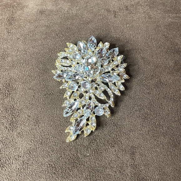 Rhinestone brooches (Your Choice of 1 of 5) - Picture 4 of 11